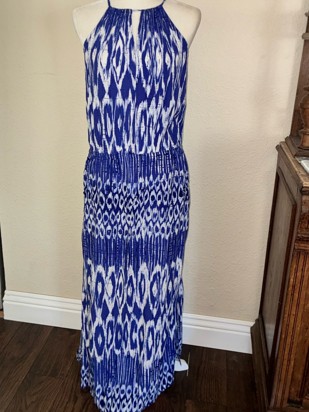 Tommy Bahama Ikat Blue White print keyhole Maxi Dress XS tassels